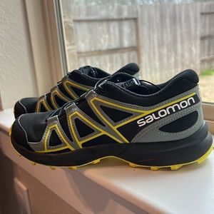 Salomon Speedcross Kids 5 Y Black, Gray, Neon Yellow Trail Running Sneakers